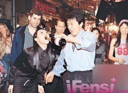 劉亦菲陪酒 眾女星喝酒出糗被揩油(圖)