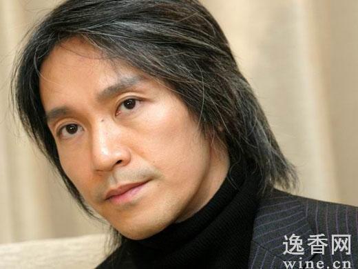 星爺電影票房高爭議大周星馳自曝酷愛葡萄酒
