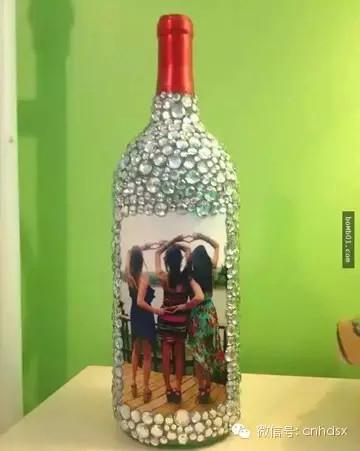 酒瓶做成的手工藝品，一定讓你后悔以前把酒瓶扔掉