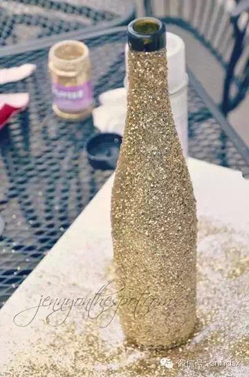 酒瓶做成的手工藝品，一定讓你后悔以前把酒瓶扔掉