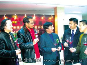 點擊放大