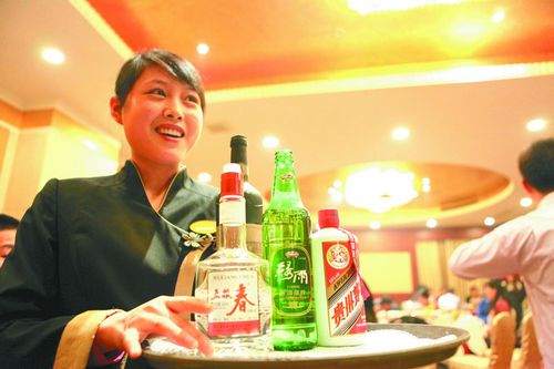 酒店推平價酒水 顧客叫好同行擔憂