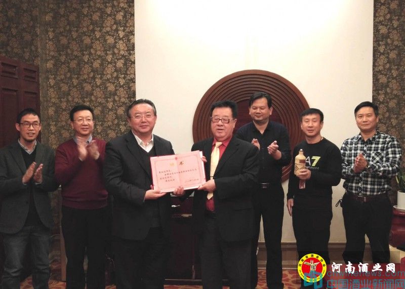 頒發聘書